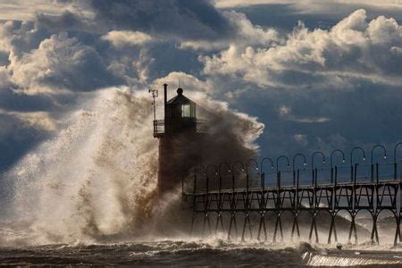 gale warning today|current waves on lake michigan.